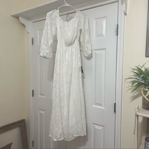 NWT Lulu's Move With Me White Floral Maxi Dress